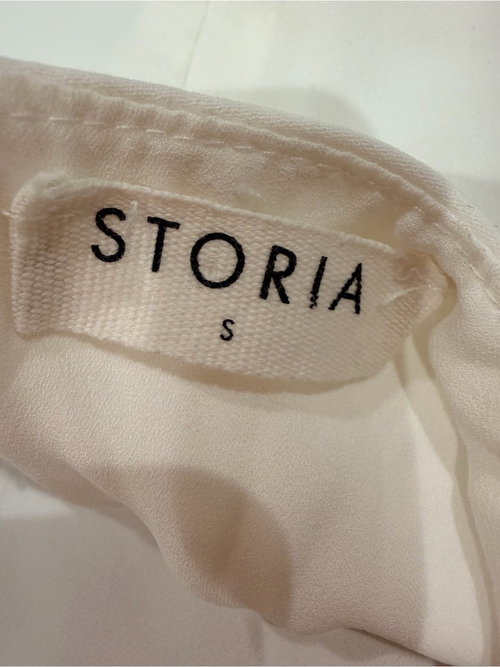 Storia White Ruffle Open-Back Mini Dress - Picture 9 of 10